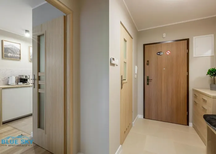 Bluesky - Przemyslowa, W Spokojnej, Zielonej Okolicy, Blisko Dworca Pkp I Sklepow アパート カルパッチ