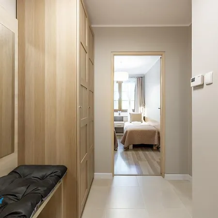 Bluesky - Przemyslowa, W Spokojnej, Zielonej Okolicy, Blisko Dworca Pkp I Sklepow Karpacz