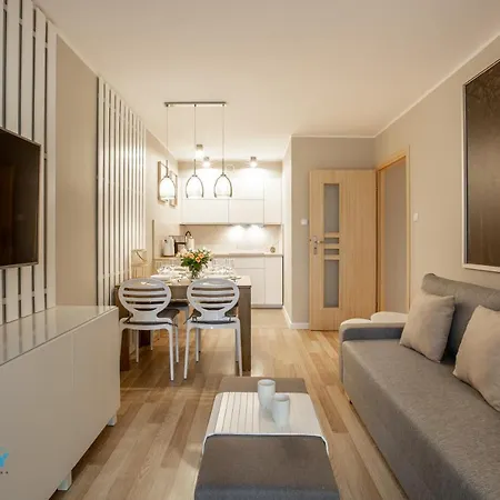 Apartment Bluesky - Przemyslowa, W Spokojnej, Zielonej Okolicy, Blisko Sklepow