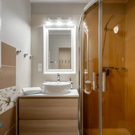 Bluesky - Przemyslowa, W Spokojnej, Zielonej Okolicy, Blisko Dworca Pkp I Sklepow * Karpacz